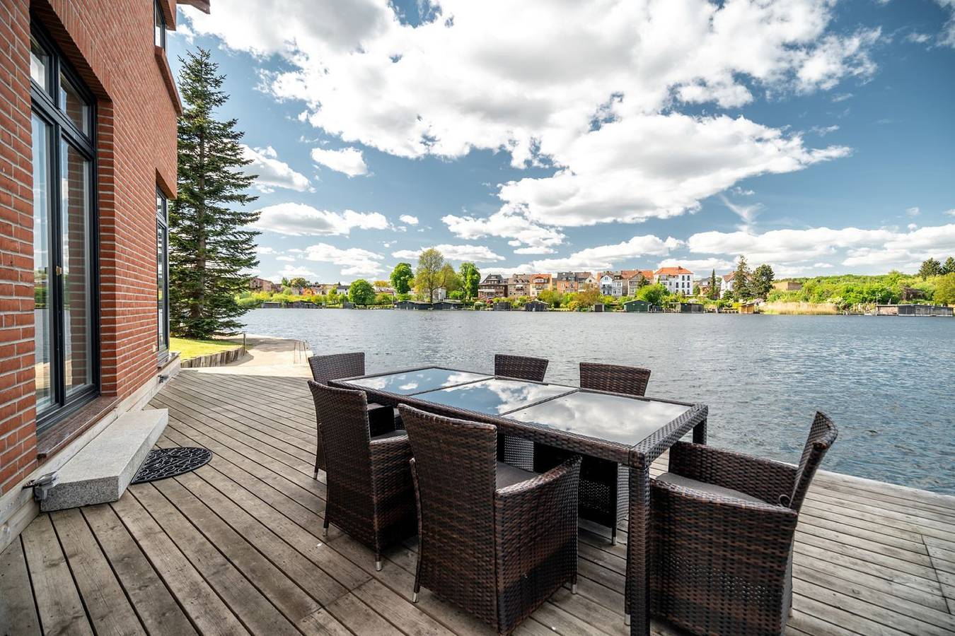 Ferienhaus Seaside House mit direktem Seezugang und Sonnenterrasse in Malchow, Fleesensee