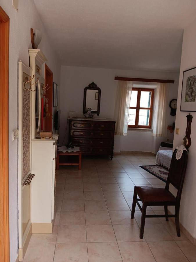 Maison d’hôte pour 4 personnes, avec Balcon et Terrasse ainsi que Jardin et Vue dans Hvar - 2