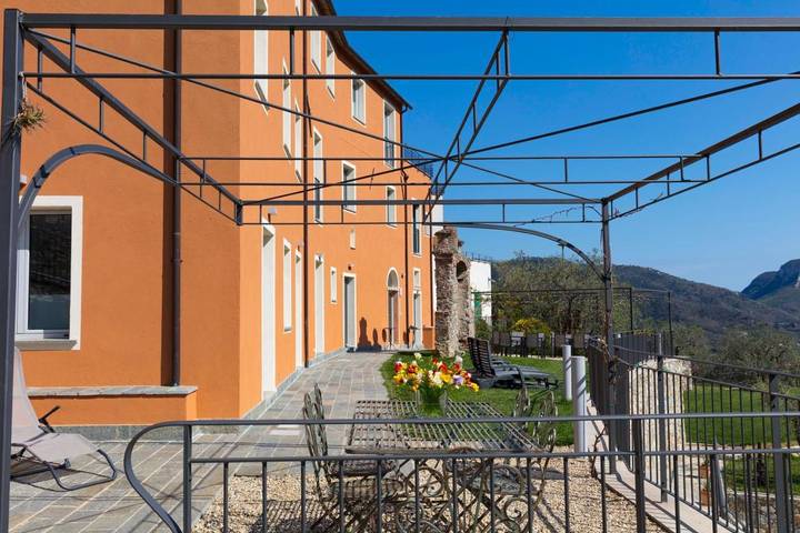 Alloggio in famiglia per 3 persone, con piscina e giardino - 1