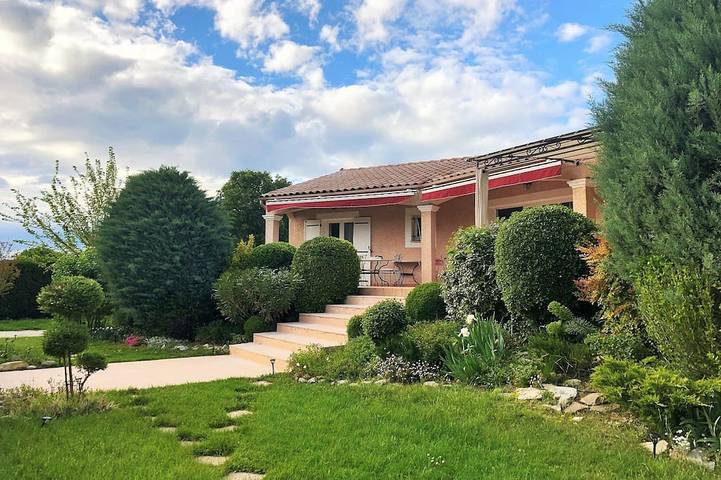 Location de vacances pour 6 personnes, avec jardin à Logrian-Florian