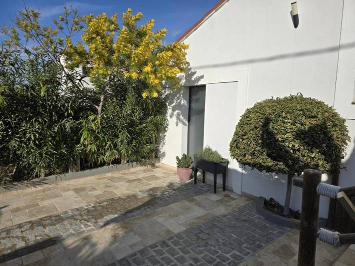 Location de vacances pour 6 personnes, avec piscine et jardin, animaux acceptés à Saint-Victoret - 2