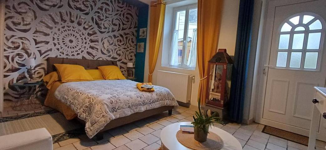 Chambre d’hôte pour 2 personnes, avec Terrasse ainsi que Jardin et Vue à Saint-Georges-sur-Cher