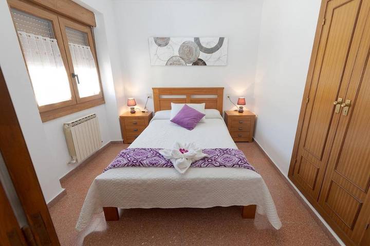 Casa rural para 11 personas, con terraza además de vistas y jardín, Se admiten mascotas en Améscoa Baja - 4