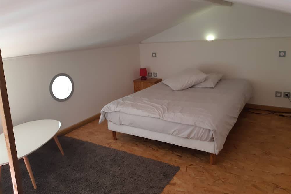 Entire apartment, Private studio at the gateway to the Bay of Arcachon in Le Barp, Arcachon region