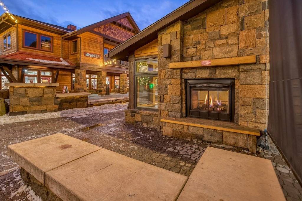 Fremont Crossing home steps to Village and Sharc. Sharc Passes, New Hot Tub in Sunriver, Deschutes County