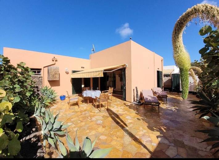 Chalet para 4 personas, con jardín en La Oliva