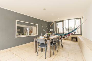 Villa for 18 Guests in Amora, Estremadura Province, Picture 3