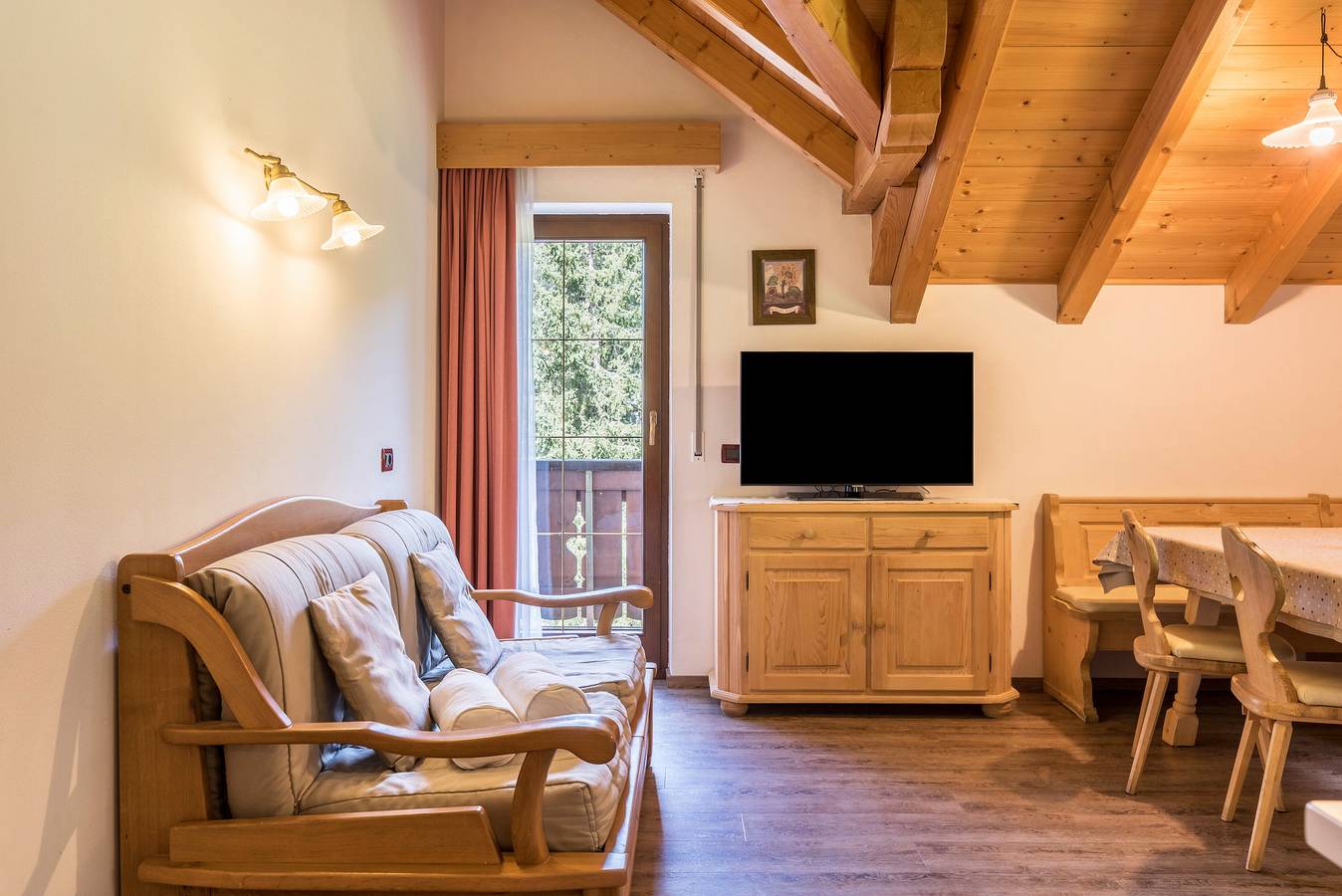 Entire apartment, Apartment Prapoz Typ E with Mountain View, Wi-Fi & Balcony in Ortisei, Dolomiti Superski