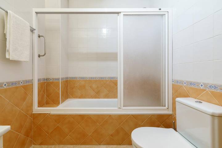 Entire apartment, Holiday apartment for 2 people in Playa de La Cala - El Torreón (Mijas), Mijas
