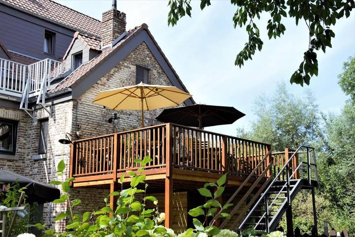 B&b voor 2 personen, with Terras and Tuin as well as Uitzicht in Tongeren
