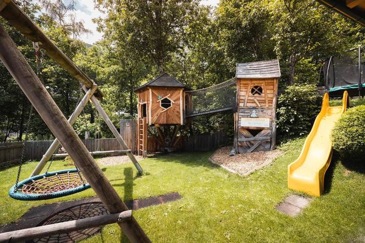 Ferienwohnung für 6 Personen, mit Balkon und Terrasse sowie Garten und Sauna in Serfaus - 4