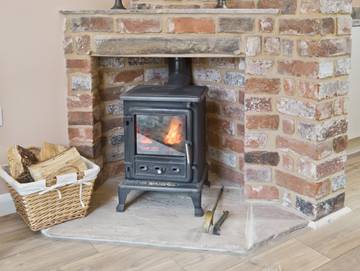 Log Cabin for 2 People in Saxilby with Ingleby, Lincolnshire, Photo 3
