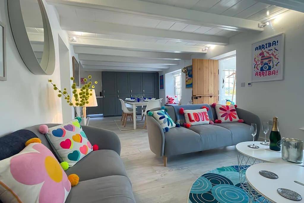 Luxury holiday cottage by the harbour in St Mawes in St Mawes, Cornwall