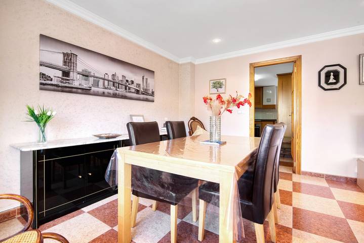 Apartamento entero, Apartamento 'La Bodegueta' con terraza privada, Wi-Fi y aire acondicionado in Orba, Costa Blanca