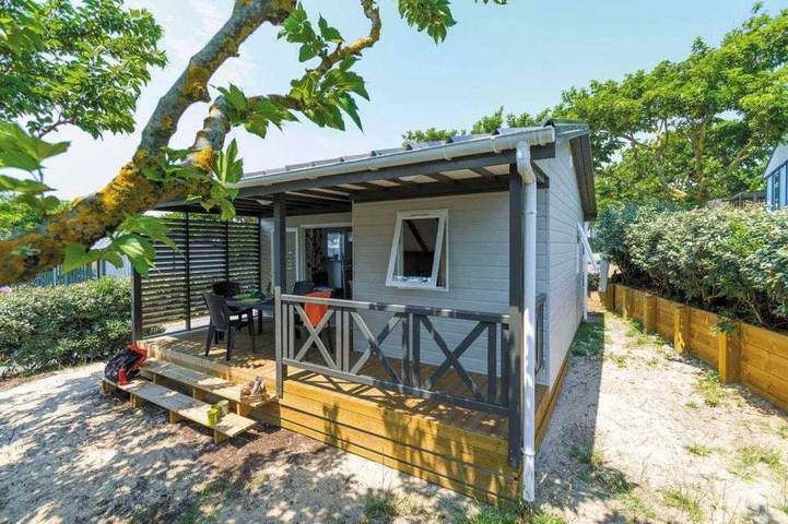 Chalet pour 4 personnes, avec sauna et bassin pour enfant sur l' Île d'Oléron
