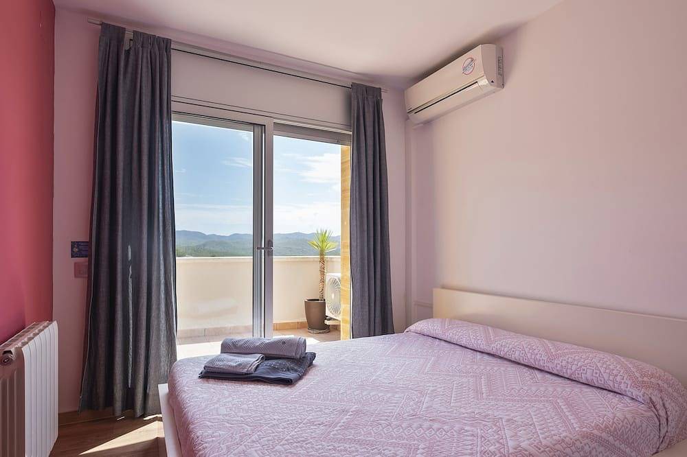 Villa Arhat - Private swimming pool - Mountain views - Garraf - Sitges in Sant Pere de Ribes, Garraf