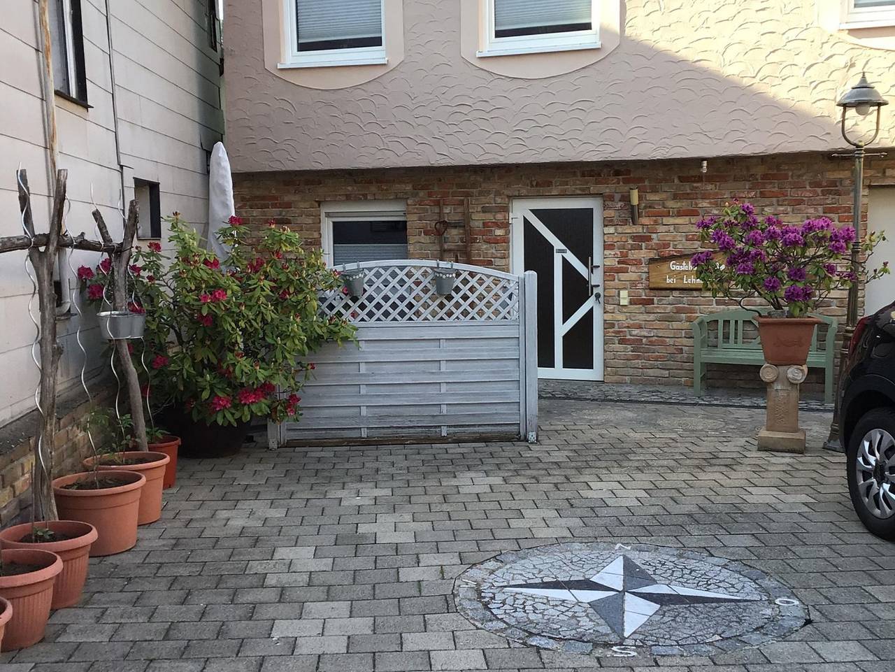 Ganze Ferienwohnung, Gästehaus bei Lehmanns - Appartement/Fewo, Dusche, Wc, 1 Schlafraum in Pleisweiler-Oberhofen, Südliche Weinstraße