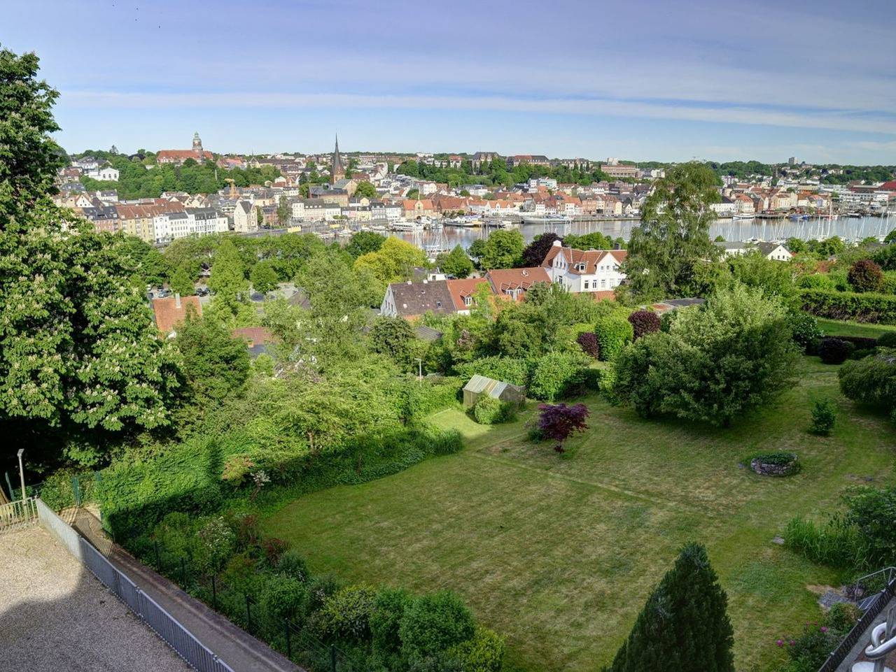 Ganze Ferienwohnung, Fewo1846 - Flensview - fewo1846 - Flensview / Modernes Studio-App. im 3. Og mit Balkon und Hafenblick in Flensburg, Flensburger Förde