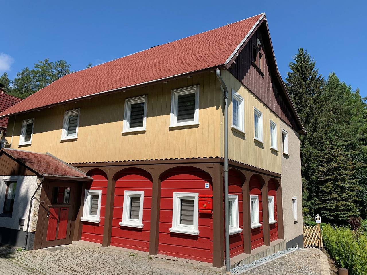 Waldferienhaus Dunja mit Sauna, Whirlpool, direkt am Waldrand, Kletterfelsen in Oybin, Zittauer Gebirge