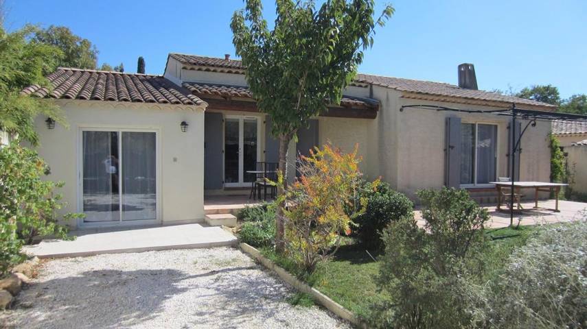 Gîte pour 2 personnes, avec vue et jardin à Grans - 4