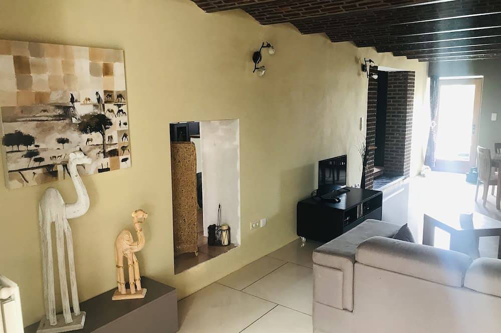 Spacious house for up to 8 adults + 1 baby in Florennes, Region Namur