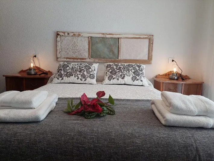 Casa de vacaciones para 10 personas, con terraza además de jardín y vistas, Se admiten mascotas - 1