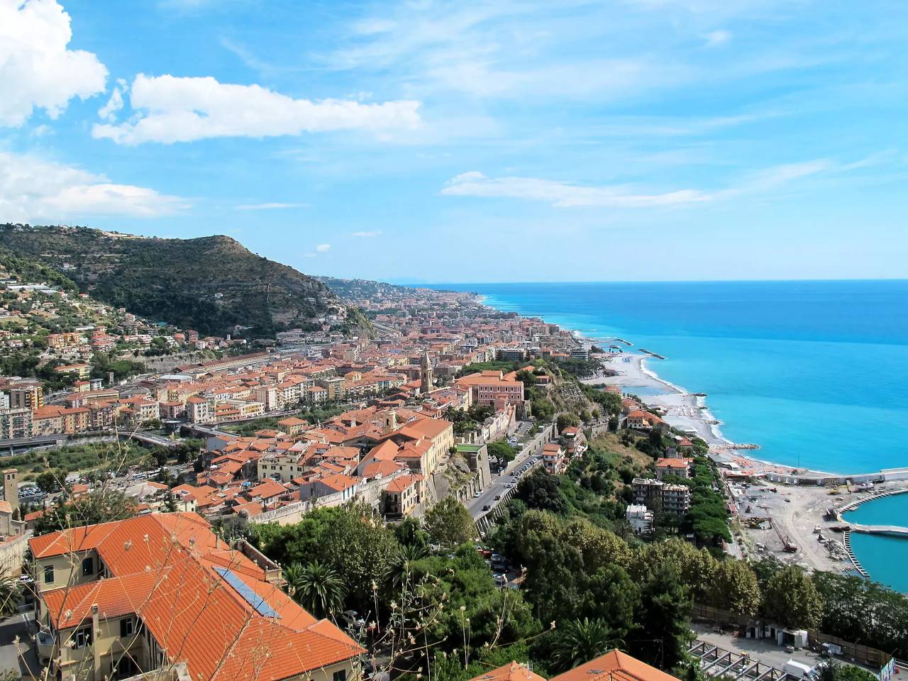 Entire apartment, 2 Rooms 4 People in Grimaldi, Ventimiglia