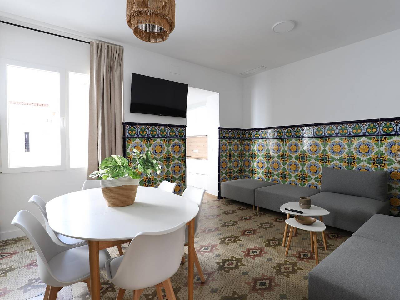 Casa de pueblo tradicional y moderna con terraza, cerca del mar en Puerto de Sagunto in Puerto de Sagunto, Sagunto