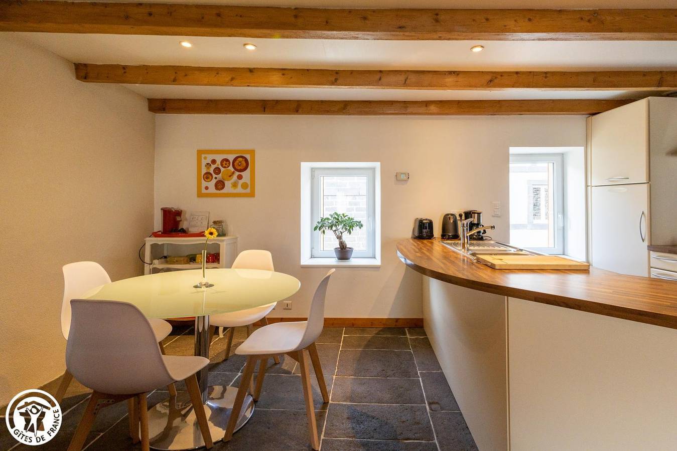 Le Rossignol in Charbonnières-les-Varennes, Parque Natural Regional Volcans d'Auvergne