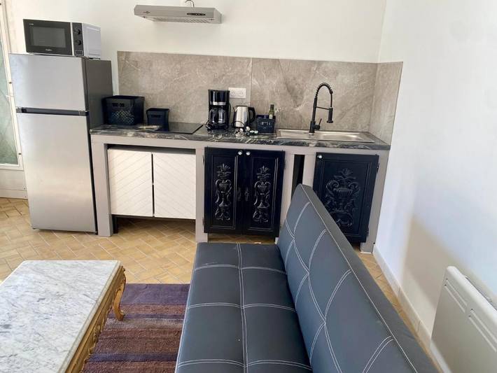 Gîte pour 3 personnes, avec Terrasse et Jardin à Solesmes