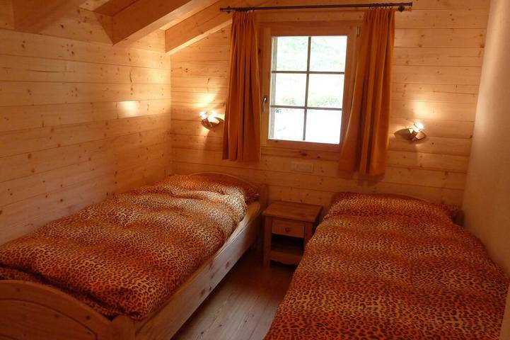 Chalet Le Murmure du Torrent, 40 Minuten zu Fuss vom berühmten Lac Bleu entfernt in Evolène, Walliser Alpen