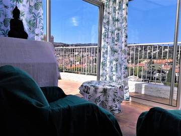 Gîte pour 3 personnes, avec terrasse et vue dans Casino De Cassis