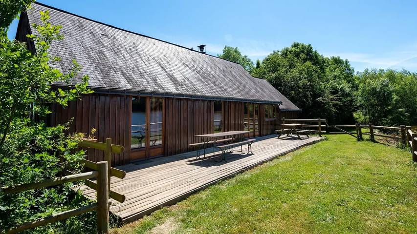 Location de vacances pour 8 personnes, avec jardin à Fercé