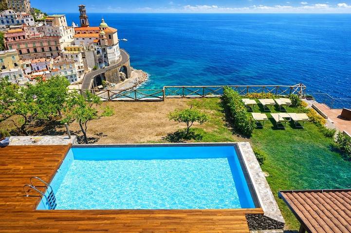 Villa for 22 people, with garden in Amalfi