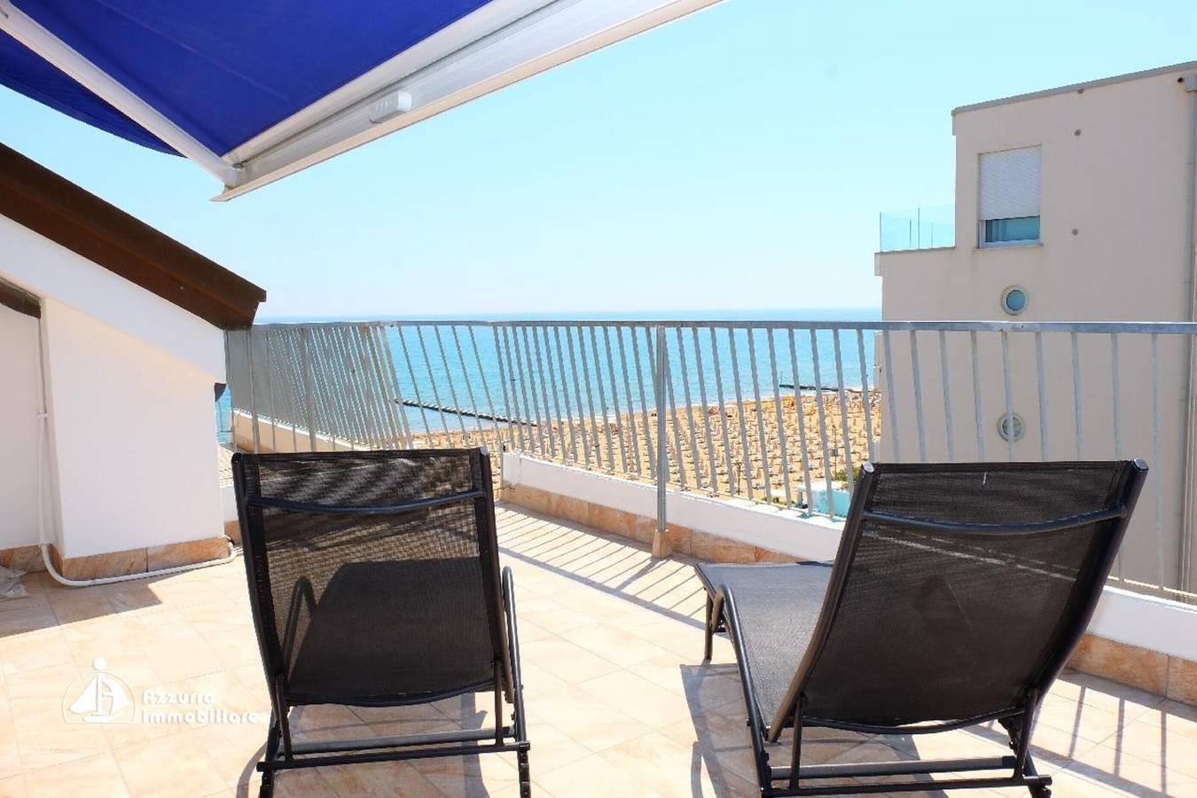Ganze Wohnung, Ferienwohnung 'Condominio Carducci 405' mit Meerblick und privaten Terrassen in Lido di Jesolo, Jesolo