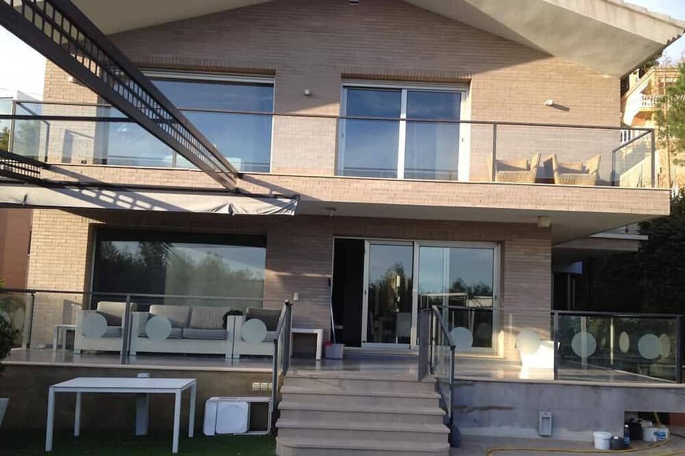 Luxusvilla mit Pool, Wlan und 2 Whirlpools (außen und innen).  Benicassim in Benicassim, Costa del Azahar