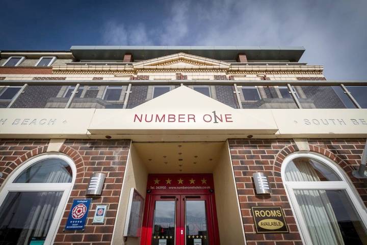 Bed and breakfast for 2 people in Blackpool