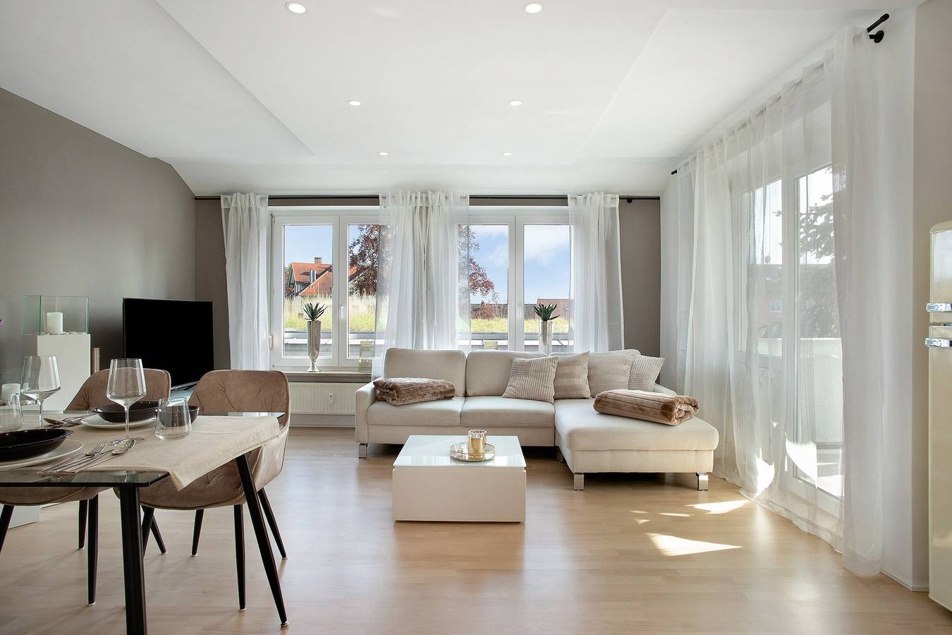 Ganze Wohnung, Ferienwohnung 'Römerpark Bergblick' mit Bergblick, Balkon, Tiefgarage und Wlan in Lindau, Bayerisch Schwaben