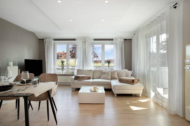 Ganze Wohnung, Ferienwohnung 'Römerpark Bergblick' mit Bergblick, Balkon, Tiefgarage und Wlan in Lindau, Bayerisch Schwaben