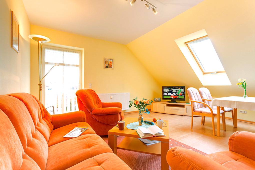 Entire holiday apartment, Holiday apartment for 4 people with balcony in Kühlungsborn Weststrand, Kühlungsborn