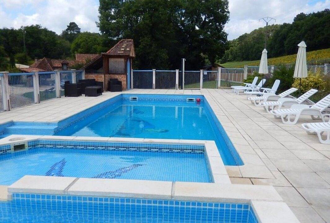 Gîte avec piscine, en Dordogne in Jaure, Périgord Blanc