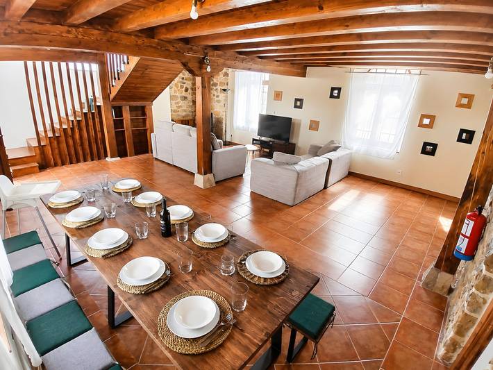 Casa Rural Playa de Arija with Private Garden
