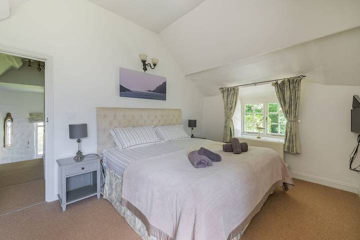 Putsborough Manor Cottage (4 + canapé-lit + lit bébé) Chiens Tennis Plage Jacuzzi Sky TV in Croyde, Devon