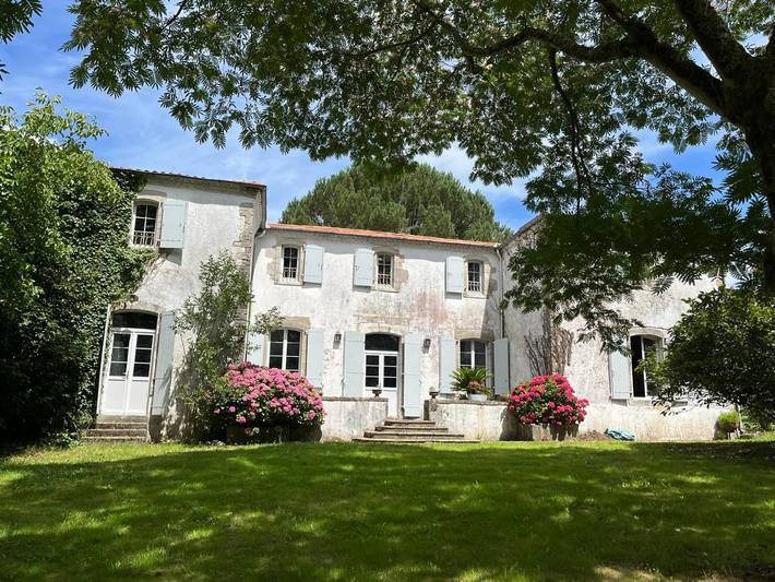Location de vacances pour 2 personnes, avec Terrasse et Jardin ainsi que Piscine et Vue à Orthevielle
