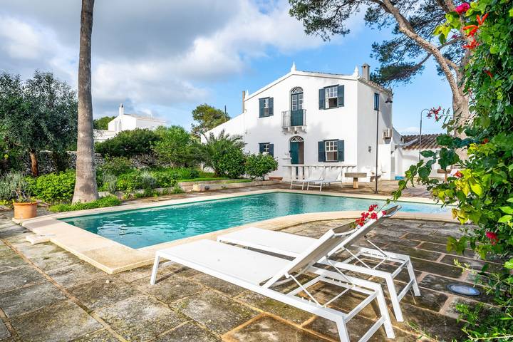 Casa de vacaciones para 6 personas, con Balcón y Jardín en Sant Lluís