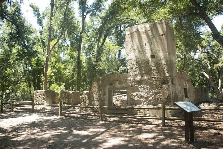 Villa for 6 people, with yard and pool in South Carolina