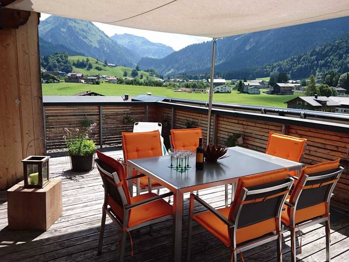 Ferienwohnung für 6 Personen, mit Terrasse und Sauna sowie Ausblick in Au