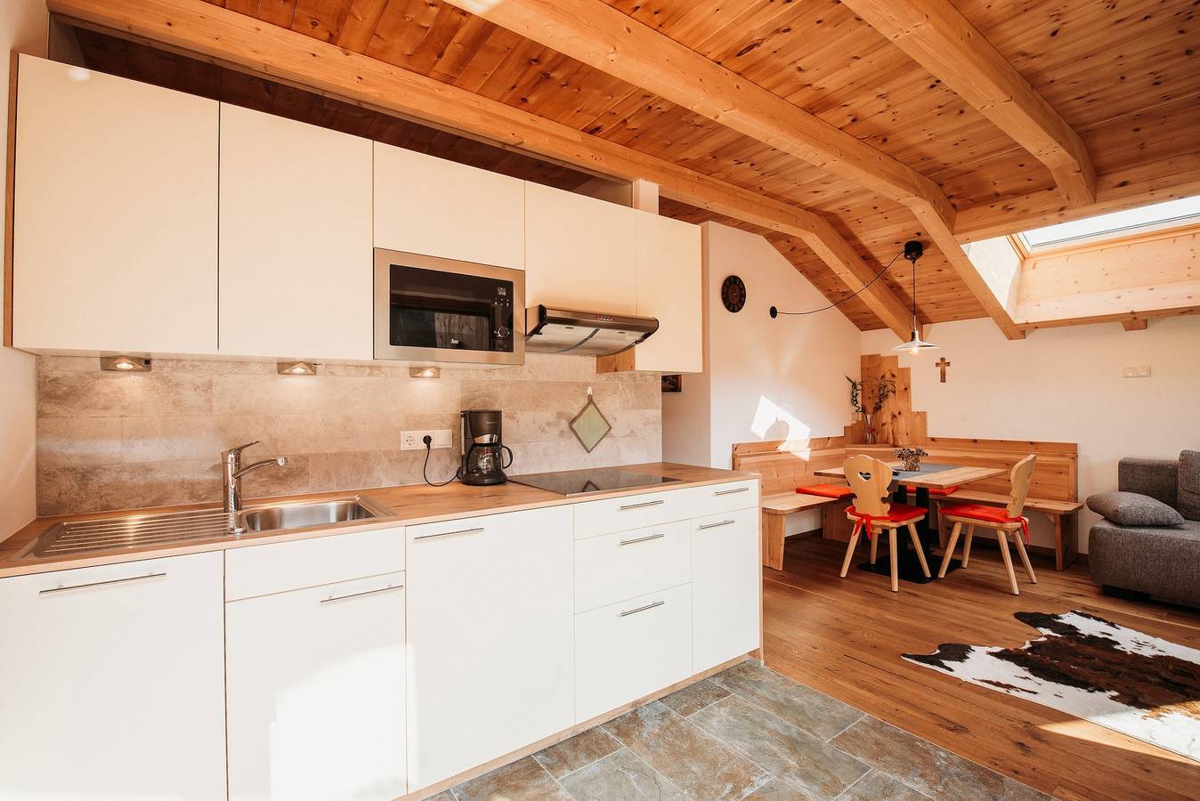 Geheel appartement, Vakantiewoning "Lahnbach Großkarneid" in een prachtig landschap met uitzicht op de bergen in Lüsen, Dolomiti Superski