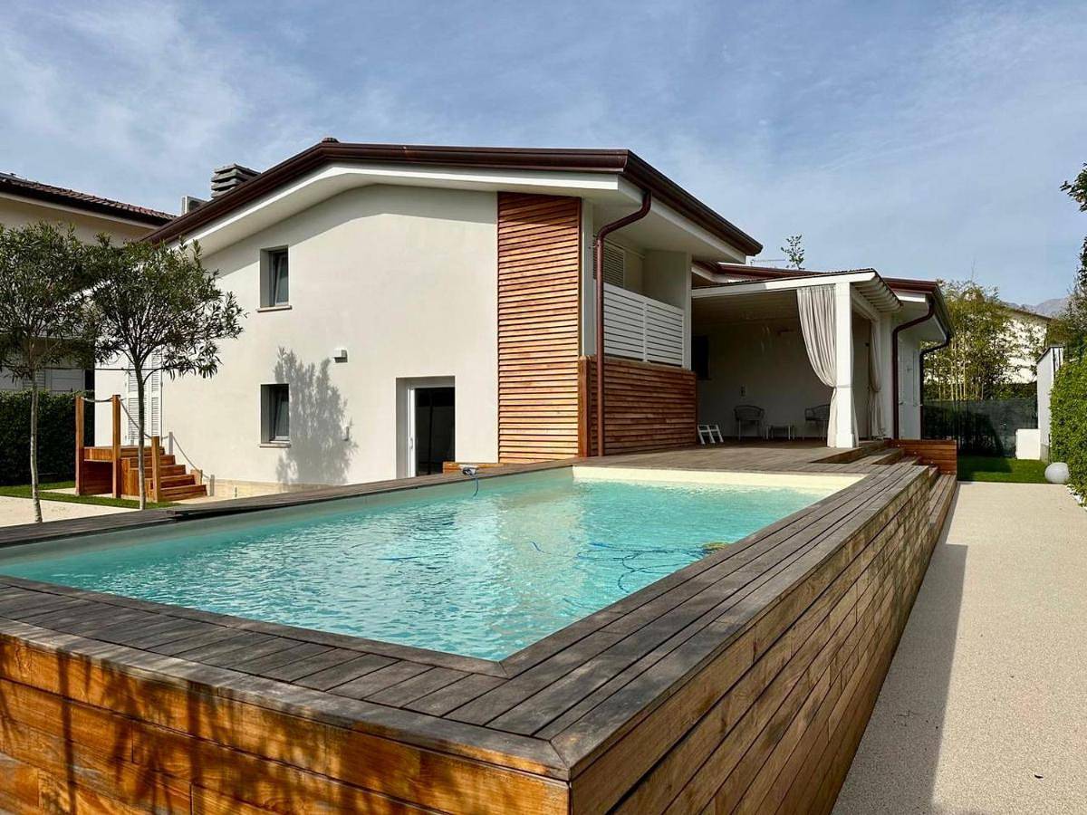 Villa Esse in Forte dei Marmi, Riviera Toscana