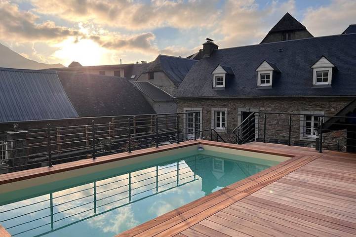 Entire apartment, Rental: Gazost Fountains in Gazost, French Pyrenees
